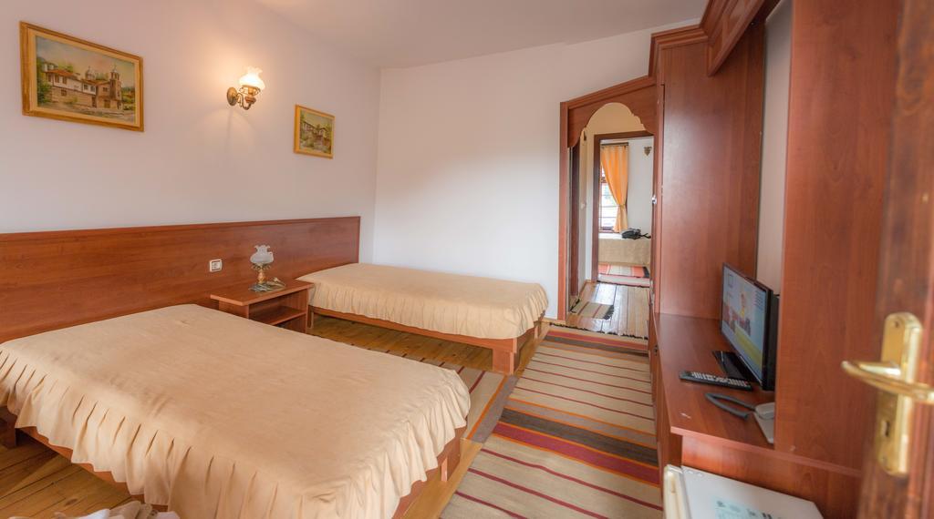 Hotel Alexandrov'S Houses Slatograd Exterior foto