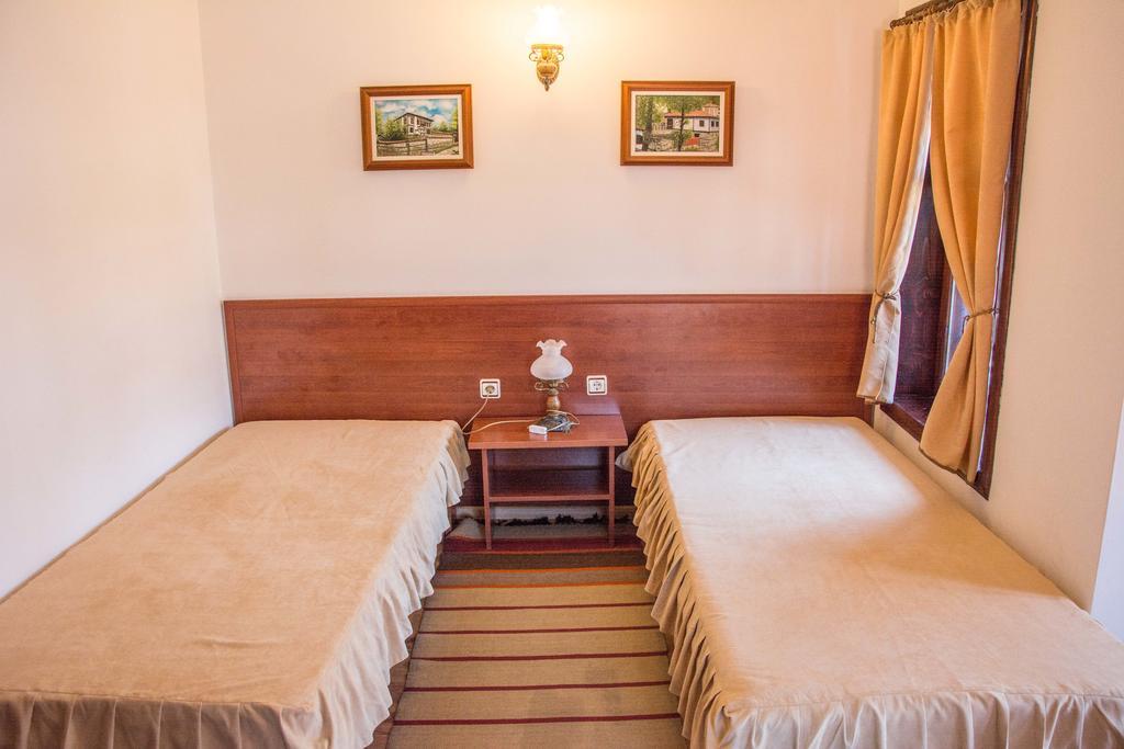 Hotel Alexandrov'S Houses Slatograd Exterior foto