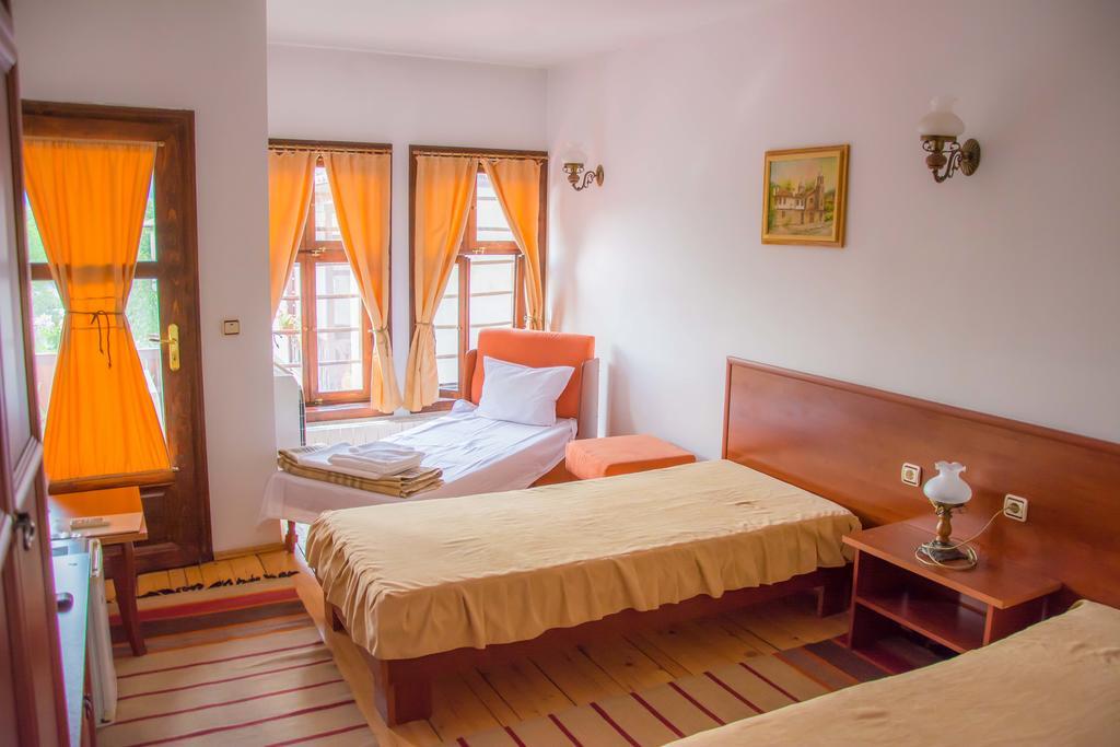 Hotel Alexandrov'S Houses Slatograd Exterior foto