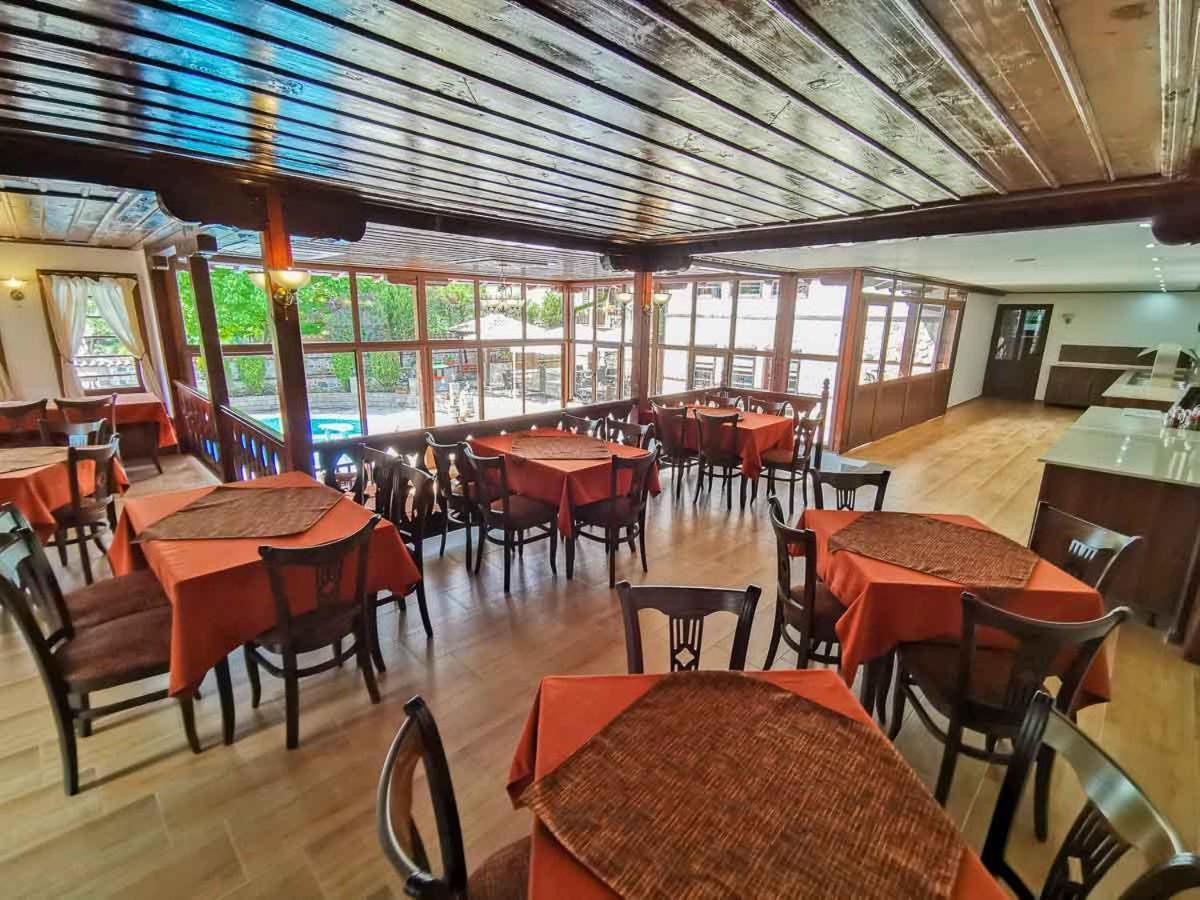 Hotel Alexandrov'S Houses Slatograd Exterior foto